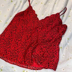 SEXY 😍 Red/Black Tank